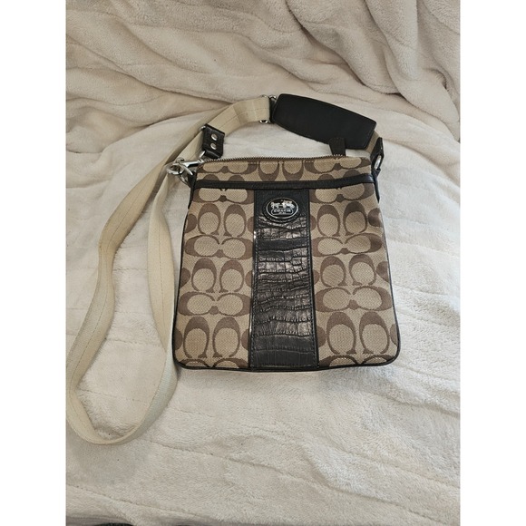 Coach Womens Brown Signature C Print Great Shape Crossbody Bag K036 - Picture 1 of 7